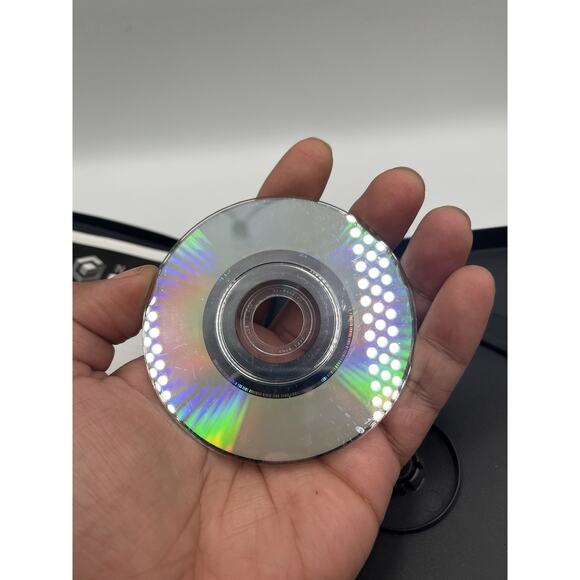 Shrek 2 (Nintendo GameCube, 2004) Black Label Manual And Disc - Picture 6 of 8